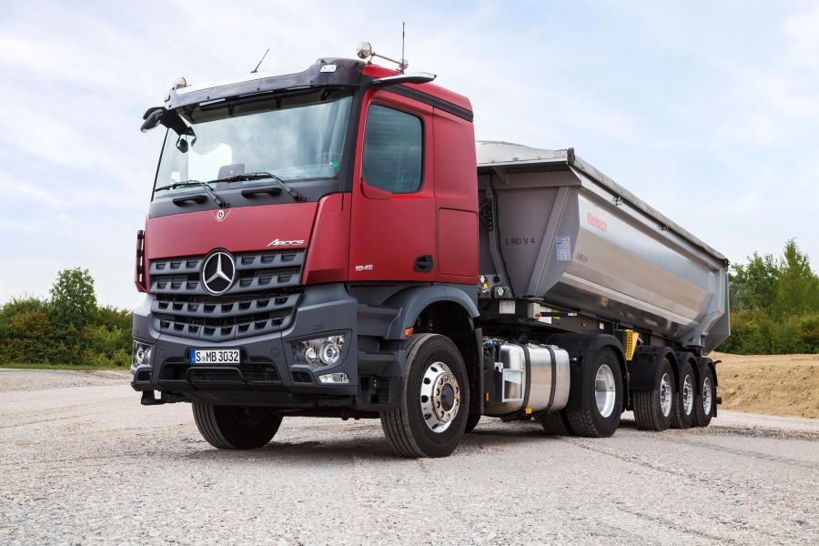  Mercedes-Benz Arocs 1845 LS 2018 года  (фото 1 из 16)